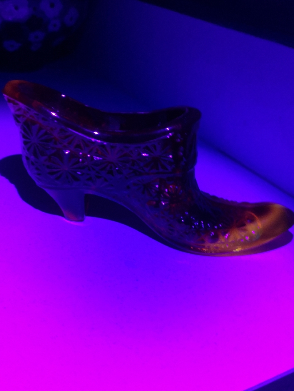 Lovely Vintage Likely Fenton *Glowing* Amberina Button And Daisy Glass Shoe